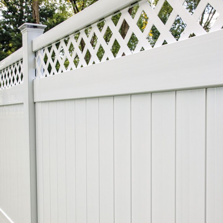 Advantages of Hiring a Professional Vinyl Fence Supplier in Spanish Fork, UT 
